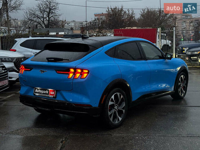 Синий Форд Mustang Mach-E, объемом двигателя 0 л и пробегом 15 тыс. км за 31890 $, фото 7 на Automoto.ua