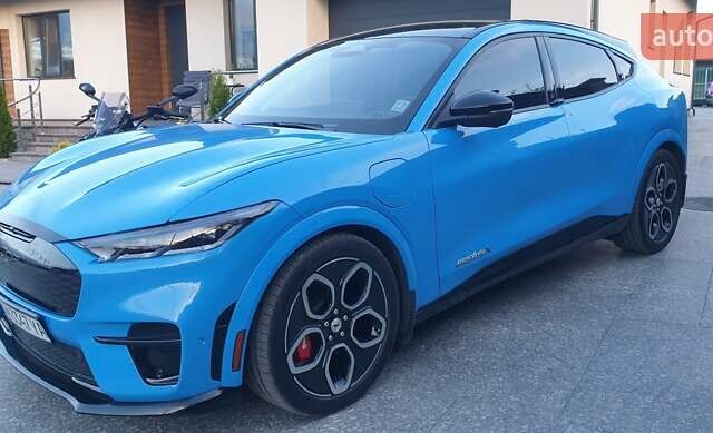 Синий Форд Mustang Mach-E, объемом двигателя 0 л и пробегом 20 тыс. км за 35500 $, фото 1 на Automoto.ua