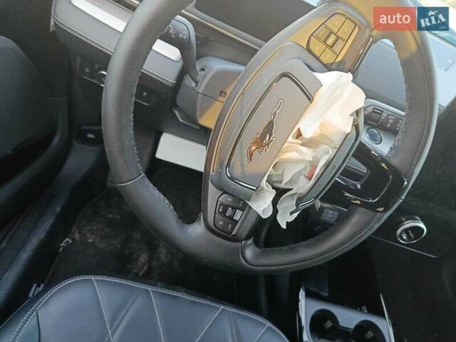 Синий Форд Mustang Mach-E, объемом двигателя 0 л и пробегом 600 тыс. км за 19999 $, фото 5 на Automoto.ua