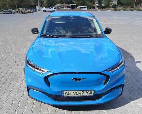 Синий Форд Mustang Mach-E, объемом двигателя 0 л и пробегом 62 тыс. км за 23500 $, фото 2 на Automoto.ua