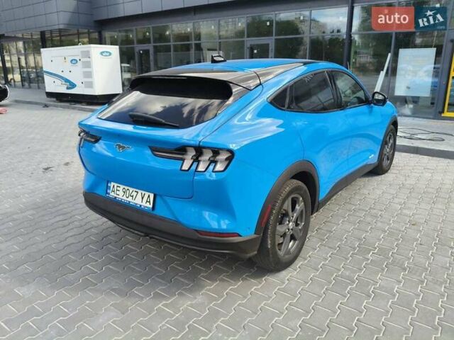 Синий Форд Mustang Mach-E, объемом двигателя 0 л и пробегом 62 тыс. км за 23500 $, фото 6 на Automoto.ua