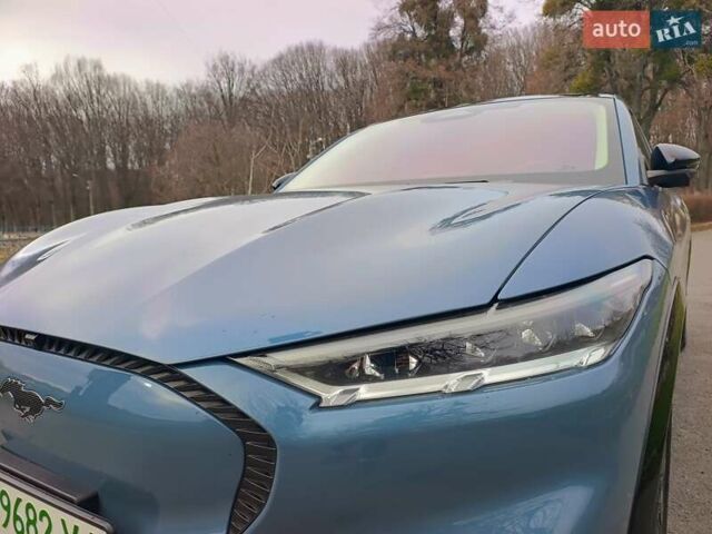 Синий Форд Mustang Mach-E, объемом двигателя 0 л и пробегом 58 тыс. км за 25999 $, фото 6 на Automoto.ua