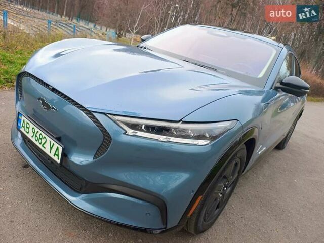 Синий Форд Mustang Mach-E, объемом двигателя 0 л и пробегом 58 тыс. км за 25999 $, фото 5 на Automoto.ua