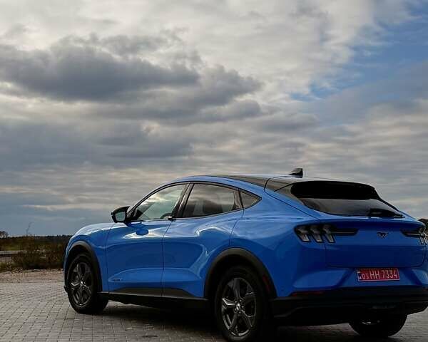 Синий Форд Mustang Mach-E, объемом двигателя 0 л и пробегом 20 тыс. км за 23900 $, фото 4 на Automoto.ua