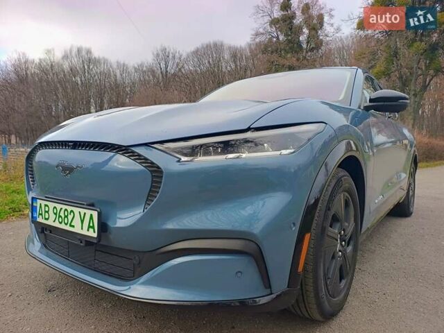 Синий Форд Mustang Mach-E, объемом двигателя 0 л и пробегом 58 тыс. км за 25999 $, фото 4 на Automoto.ua