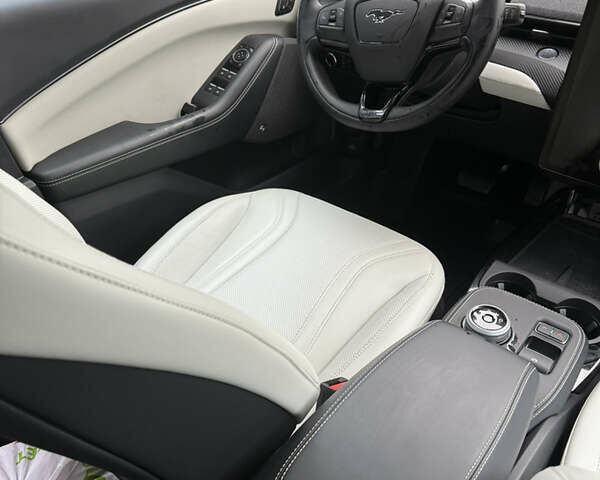 Синий Форд Mustang Mach-E, объемом двигателя 0 л и пробегом 10 тыс. км за 30500 $, фото 21 на Automoto.ua