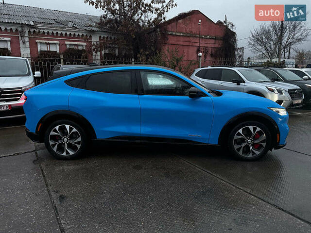 Синий Форд Mustang Mach-E, объемом двигателя 0 л и пробегом 15 тыс. км за 31890 $, фото 8 на Automoto.ua