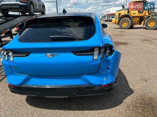 Синий Форд Mustang Mach-E, объемом двигателя 0 л и пробегом 31 тыс. км за 18500 $, фото 4 на Automoto.ua