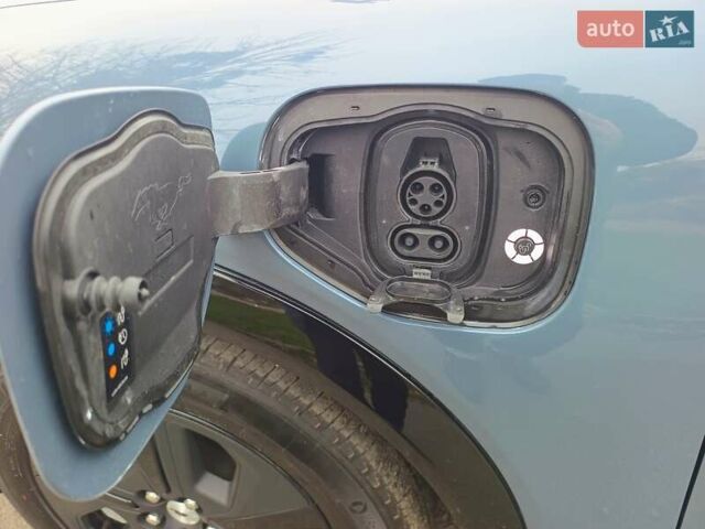 Синий Форд Mustang Mach-E, объемом двигателя 0 л и пробегом 58 тыс. км за 25999 $, фото 28 на Automoto.ua