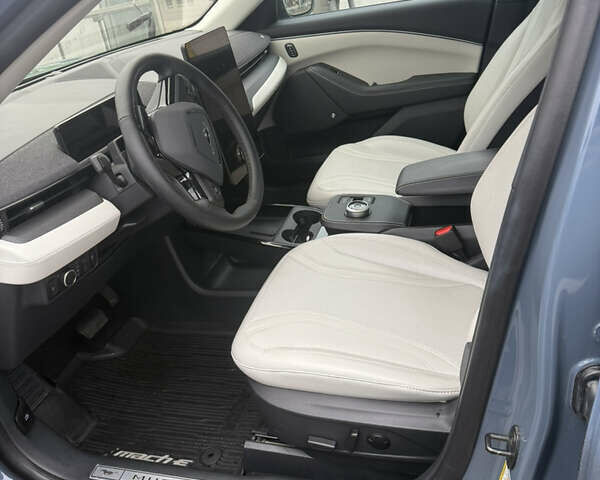 Синий Форд Mustang Mach-E, объемом двигателя 0 л и пробегом 10 тыс. км за 30500 $, фото 16 на Automoto.ua