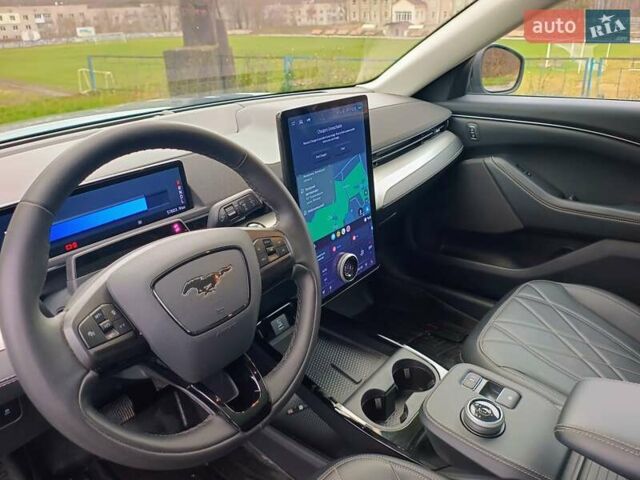 Синий Форд Mustang Mach-E, объемом двигателя 0 л и пробегом 58 тыс. км за 25999 $, фото 47 на Automoto.ua
