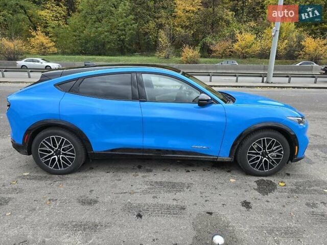 Синий Форд Mustang Mach-E, объемом двигателя 0 л и пробегом 5 тыс. км за 35000 $, фото 12 на Automoto.ua