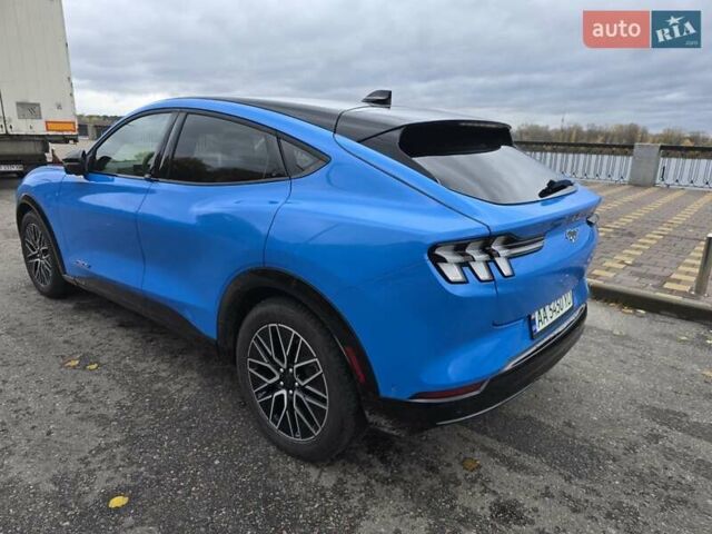 Синий Форд Mustang Mach-E, объемом двигателя 0 л и пробегом 5 тыс. км за 35000 $, фото 4 на Automoto.ua