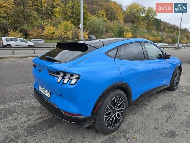 Синий Форд Mustang Mach-E, объемом двигателя 0 л и пробегом 5 тыс. км за 35000 $, фото 3 на Automoto.ua