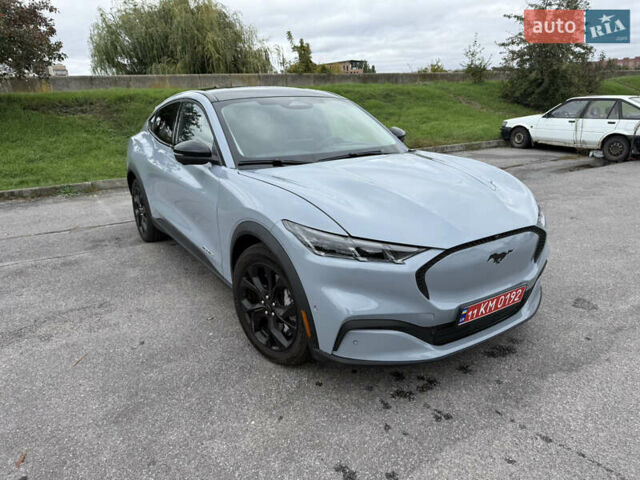 Синий Форд Mustang Mach-E, объемом двигателя 0 л и пробегом 3 тыс. км за 26500 $, фото 7 на Automoto.ua