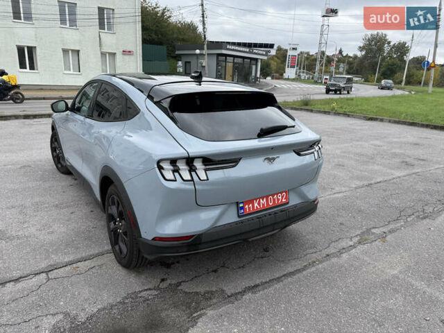 Синий Форд Mustang Mach-E, объемом двигателя 0 л и пробегом 3 тыс. км за 26500 $, фото 3 на Automoto.ua