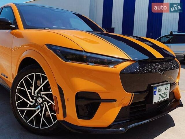 Оранжевый Форд Mustang Mach-E, объемом двигателя 0 л и пробегом 68 тыс. км за 35500 $, фото 14 на Automoto.ua
