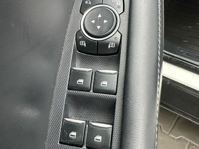 Білий Форд Мустанг, об'ємом двигуна 0 л та пробігом 62 тис. км за 22500 $, фото 11 на Automoto.ua