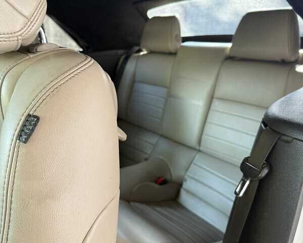 Білий Форд Мустанг, об'ємом двигуна 3.72 л та пробігом 97 тис. км за 17300 $, фото 9 на Automoto.ua