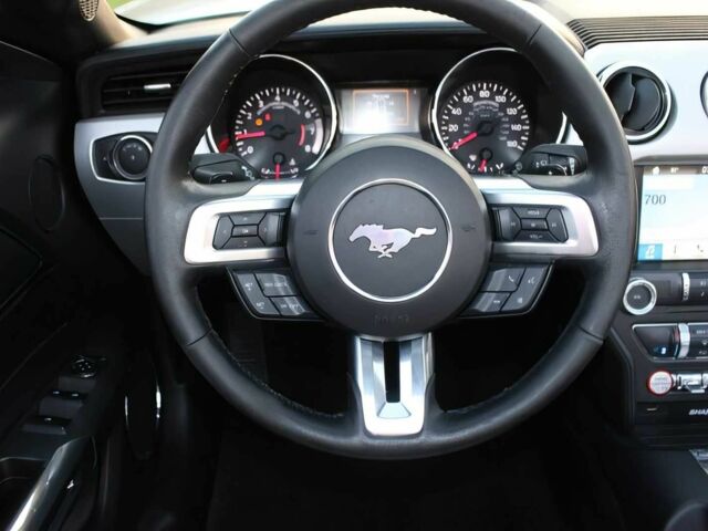 Білий Форд Мустанг, об'ємом двигуна 2.3 л та пробігом 65 тис. км за 4700 $, фото 18 на Automoto.ua