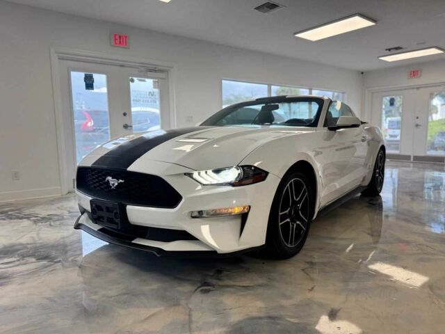 Белый Форд Мустанг, объемом двигателя 2.3 л и пробегом 35 тыс. км за 3200 $, фото 1 на Automoto.ua