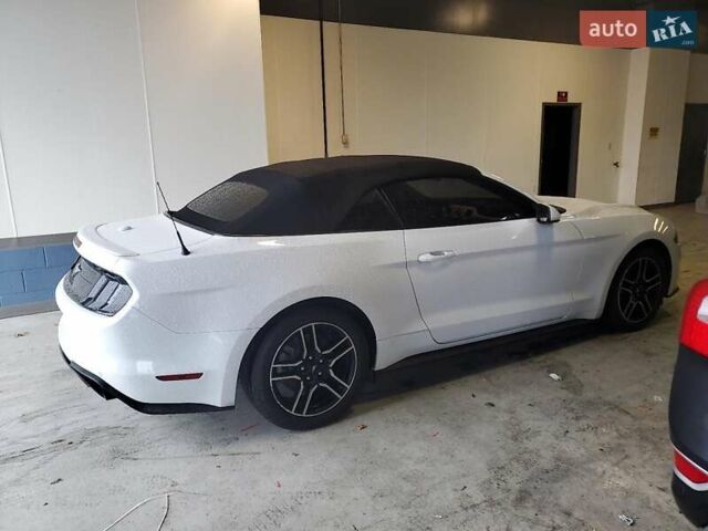 Белый Форд Мустанг, объемом двигателя 2.3 л и пробегом 115 тыс. км за 6600 $, фото 9 на Automoto.ua