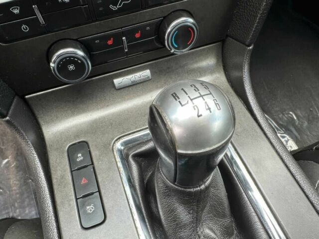 Білий Форд Мустанг, об'ємом двигуна 5 л та пробігом 89 тис. км за 6000 $, фото 7 на Automoto.ua