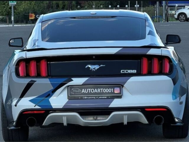 Білий Форд Мустанг, об'ємом двигуна 2.3 л та пробігом 126 тис. км за 10999 $, фото 4 на Automoto.ua