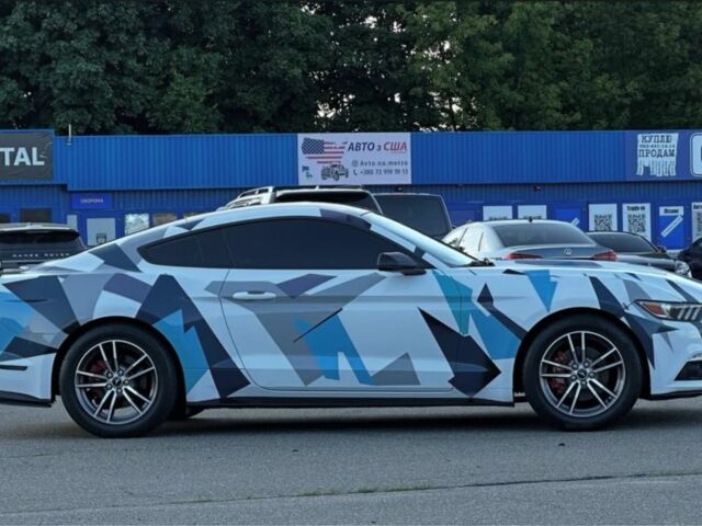 Білий Форд Мустанг, об'ємом двигуна 2.3 л та пробігом 126 тис. км за 10999 $, фото 2 на Automoto.ua