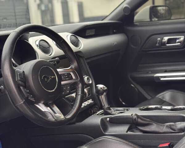 Белый Форд Мустанг, объемом двигателя 2.26 л и пробегом 164 тыс. км за 10999 $, фото 13 на Automoto.ua