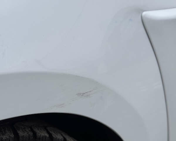 Белый Форд Мустанг, объемом двигателя 2.26 л и пробегом 164 тыс. км за 10999 $, фото 17 на Automoto.ua