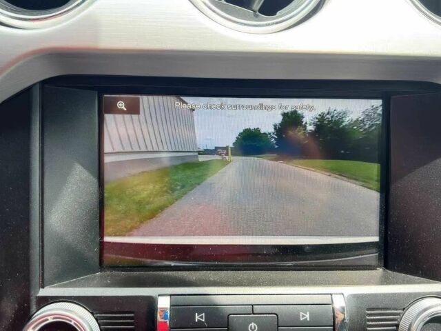 Белый Форд Мустанг, объемом двигателя 5 л и пробегом 118 тыс. км за 17000 $, фото 11 на Automoto.ua