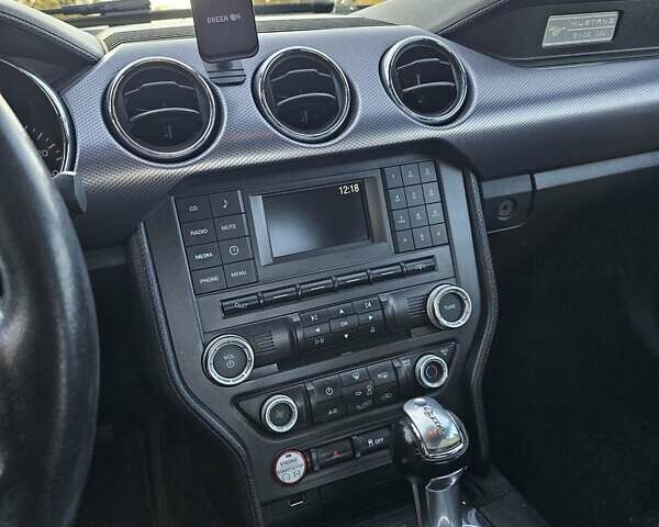 Форд Мустанг 2016 в Николаеве на Automoto.ua Белый Форд Мустанг, объемом двигателя 2.3 л и пробегом 159 тыс. км за 9999 $, фото 17 на Automoto.ua
