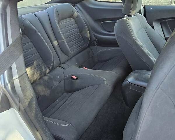 Форд Мустанг 2016 в Николаеве на Automoto.ua Белый Форд Мустанг, объемом двигателя 2.3 л и пробегом 159 тыс. км за 9999 $, фото 8 на Automoto.ua