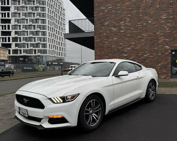 Белый Форд Мустанг, объемом двигателя 3.7 л и пробегом 98 тыс. км за 16500 $, фото 6 на Automoto.ua