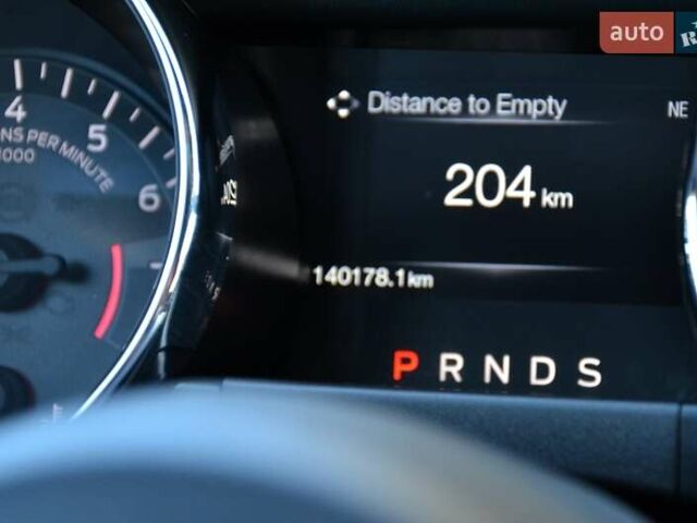 Белый Форд Мустанг, объемом двигателя 2.3 л и пробегом 140 тыс. км за 13999 $, фото 33 на Automoto.ua