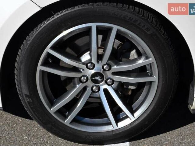 Білий Форд Мустанг, об'ємом двигуна 2.3 л та пробігом 140 тис. км за 12300 $, фото 16 на Automoto.ua