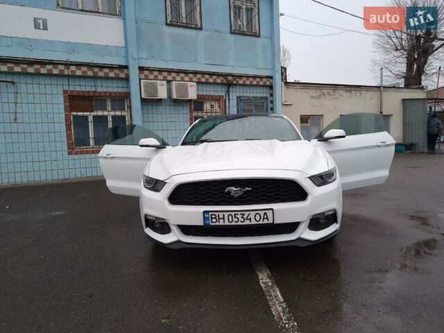 Форд Мустанг 2017 в Одессе на Automoto.ua Белый Форд Мустанг, объемом двигателя 2.3 л и пробегом 128 тыс. км за 18000 $, фото 16 на Automoto.ua