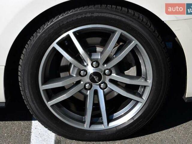 Білий Форд Мустанг, об'ємом двигуна 2.3 л та пробігом 140 тис. км за 12300 $, фото 17 на Automoto.ua