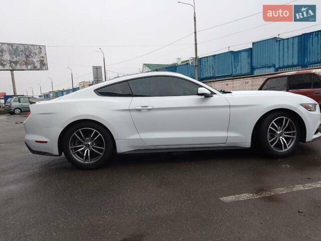 Форд Мустанг 2017 в Одессе на Automoto.ua Белый Форд Мустанг, объемом двигателя 2.3 л и пробегом 128 тыс. км за 18000 $, фото 37 на Automoto.ua