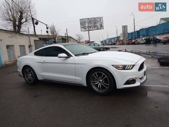 Форд Мустанг 2017 в Одессе на Automoto.ua Белый Форд Мустанг, объемом двигателя 2.3 л и пробегом 128 тыс. км за 18000 $, фото 36 на Automoto.ua