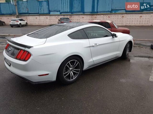 Форд Мустанг 2017 в Одессе на Automoto.ua Белый Форд Мустанг, объемом двигателя 2.3 л и пробегом 128 тыс. км за 18000 $, фото 38 на Automoto.ua