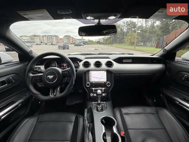 Білий Форд Мустанг, об'ємом двигуна 2.26 л та пробігом 108 тис. км за 21000 $, фото 10 на Automoto.ua