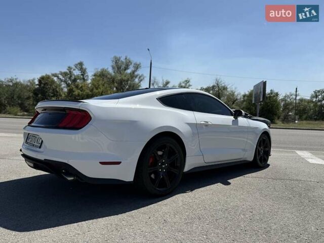 Білий Форд Мустанг, об'ємом двигуна 2.26 л та пробігом 52 тис. км за 24000 $, фото 2 на Automoto.ua