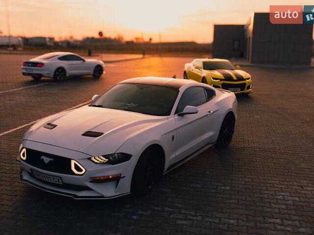 Форд Мустанг 2020 в Житомире на Automoto.ua Белый Форд Мустанг, объемом двигателя 2.3 л и пробегом 107 тыс. км за 22800 $, фото 13 на Automoto.ua
