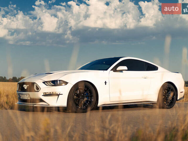 Форд Мустанг 2020 в Житомире на Automoto.ua Белый Форд Мустанг, объемом двигателя 2.3 л и пробегом 107 тыс. км за 22800 $, фото 6 на Automoto.ua