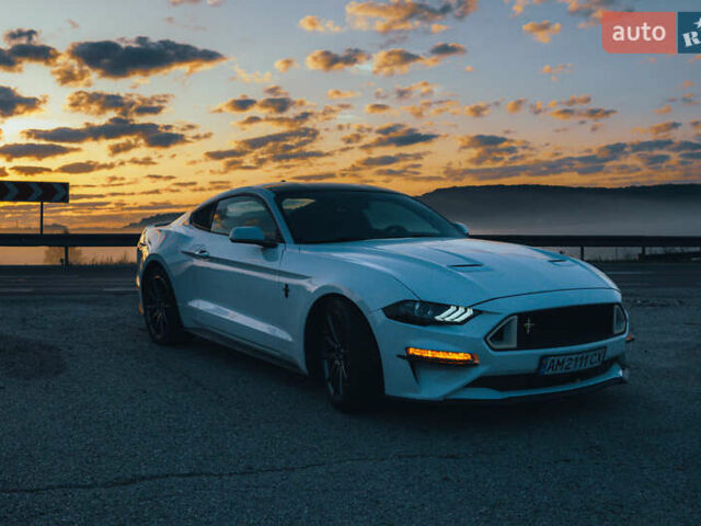 Форд Мустанг 2020 в Житомире на Automoto.ua Белый Форд Мустанг, объемом двигателя 2.3 л и пробегом 107 тыс. км за 22800 $, фото 1 на Automoto.ua