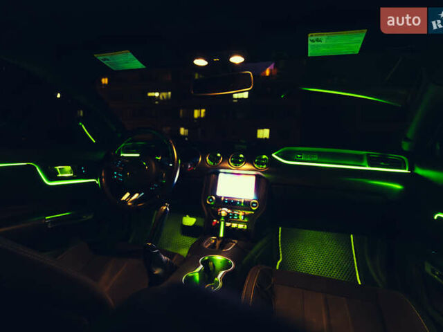 Форд Мустанг 2020 в Житомире на Automoto.ua Белый Форд Мустанг, объемом двигателя 2.3 л и пробегом 107 тыс. км за 22800 $, фото 14 на Automoto.ua