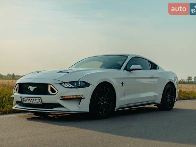 Форд Мустанг 2020 в Житомире на Automoto.ua Белый Форд Мустанг, объемом двигателя 2.3 л и пробегом 107 тыс. км за 22800 $, фото 5 на Automoto.ua