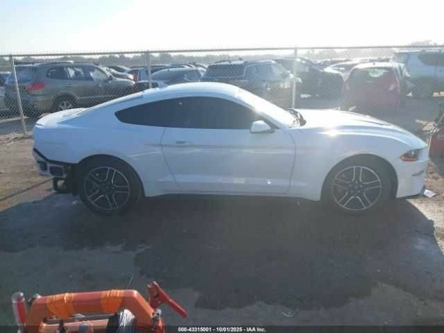 Білий Форд Мустанг, об'ємом двигуна 2.3 л та пробігом 88 тис. км за 7000 $, фото 12 на Automoto.ua